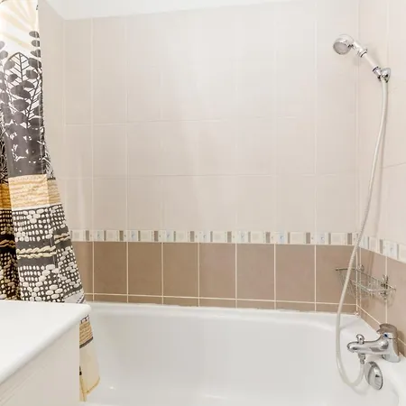 شقة R'apparts T3 Pop Culture *