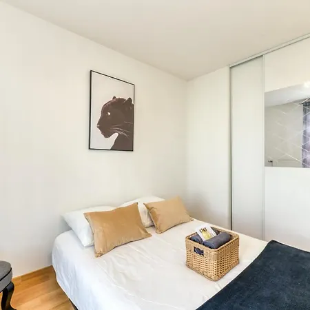 Apartment R'apparts T3 Pop Culture