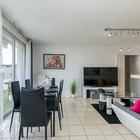 شقة R'apparts T3 Pop Culture *